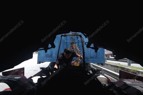 KENDERAAN MUATAN BERAT