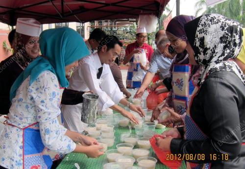 FEA06_13082012_BUBUR_LAMBUK