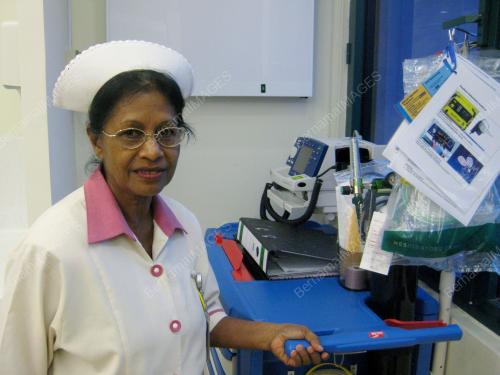 FEA06_19112012_NURSE_TOOBA