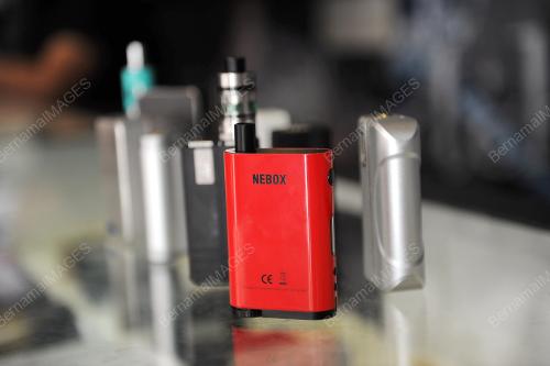 FEA06_26112015_VAPE