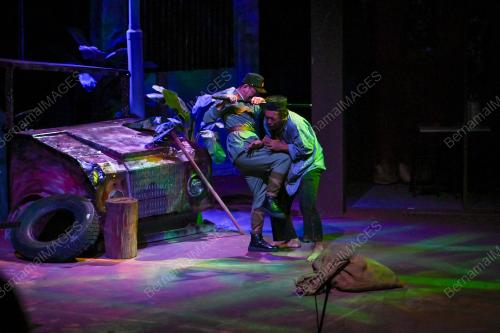 TEATER SUNGAI MENGALIR