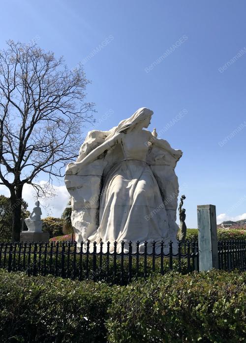 NAGASAKI BECKONS FOREIGN VISITORS
