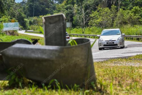 JALAN RAYA TIMUR-BARAT (JRTB)