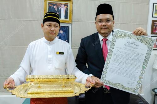 FEA07_23072019_WATIKAH