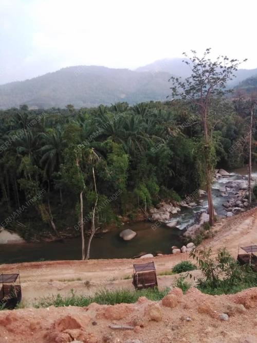SUNGAI BATANG KALI BERPOTENSI JADI "SUNGAI MATI"