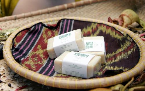 FEA08_06052015_SKIN_CARE_BORNEO