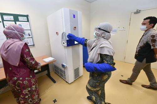 IKN PUSAT SIMPANAN VAKSIN