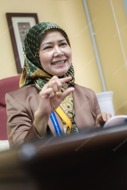 PROFESOR DR. NORLAILA MUSTAFA