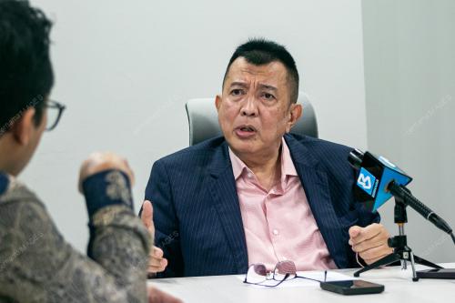DATUK DR AZHARI HADARI