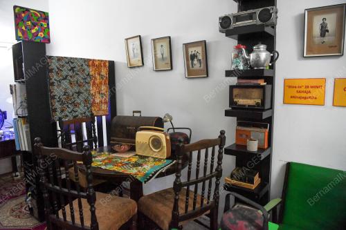 WARUNG KOPI JIRAN