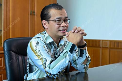 DR AZMIR MOHD YUNUS