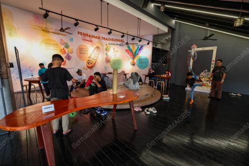 KOMPLEKS WARISAN YAYASAN ABU BAKAR