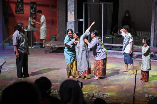 TEATER SUNGAI MENGALIR