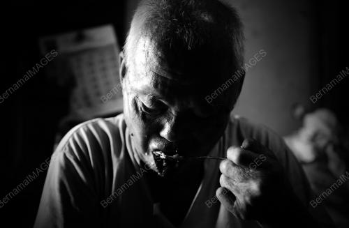 FEA09_15022012_AH_TONG