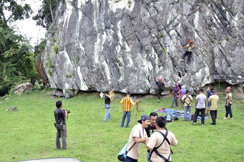 FEA09_18122013_ROCK_CLIMBING