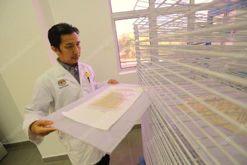 PROSES AWET DOKUMEN OLEH ARKIB