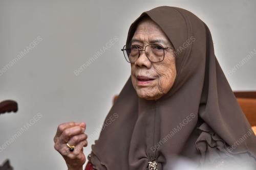 DATUK NIK SAFIAH KARIM