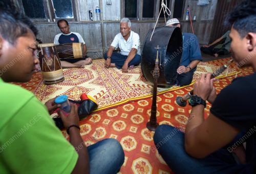 FEA10_11042017_LATIHAN