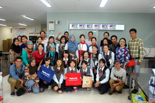 FEA10_24112013_YAKULT