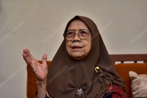 DATUK NIK SAFIAH KARIM