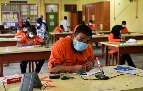 NORMA BARU WARGA KOLEJ VOKASIONAL