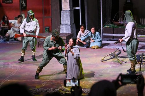 TEATER SUNGAI MENGALIR