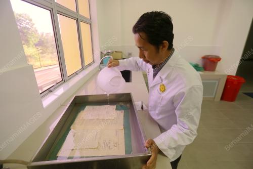 PROSES AWET DOKUMEN OLEH ARKIB