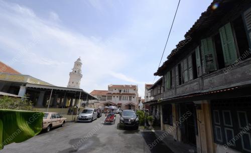 FEA11_21082018_MASJID_RUMAH