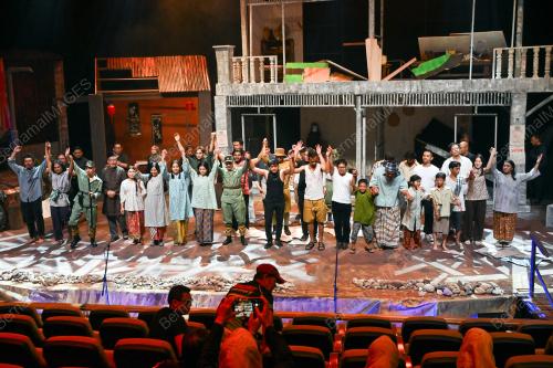 TEATER SUNGAI MENGALIR