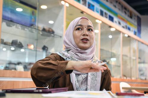 DR ELANNI MD AFANDI