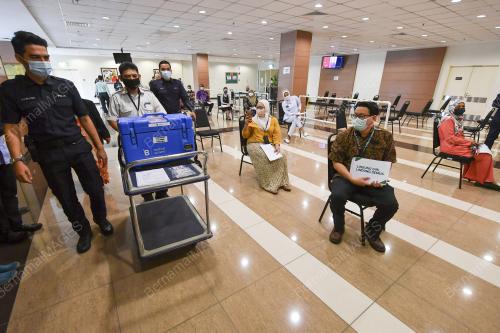 IKN PUSAT SIMPANAN VAKSIN