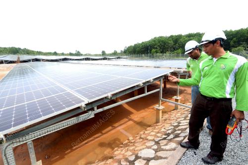 FEA20_13042017_SOLAR_FARM