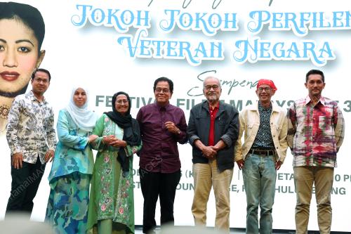 DATUK ROSNANI JAMIL