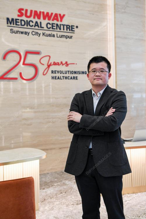 DR YONG KARL KING