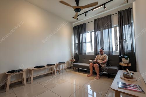 PEMBANGUNAN SEMULA BANDAR 1 RAZAK MANSION