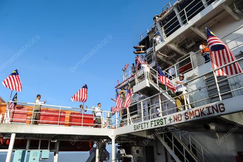 FLO02_09022017_FLOTILLA