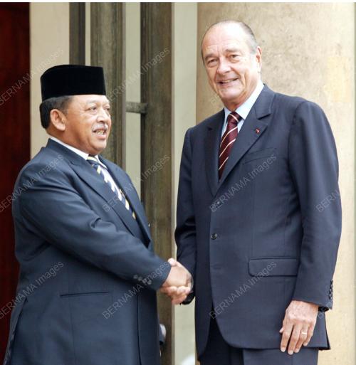 FR01 100505 AGONG - SIRAZ