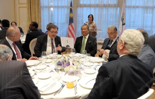 FRA03_14042015_TPM_DINNER