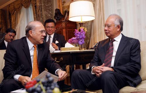 MOHD NAJIB TUN ABDUL RAZAK