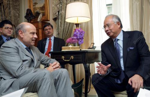 NAJIB TUN RAZAK
