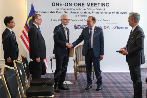 DATUK SERI ANWAR IBRAHIM