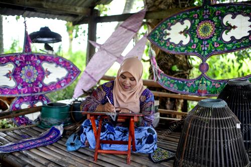 PELAYANG WANITA TUNGGAL
