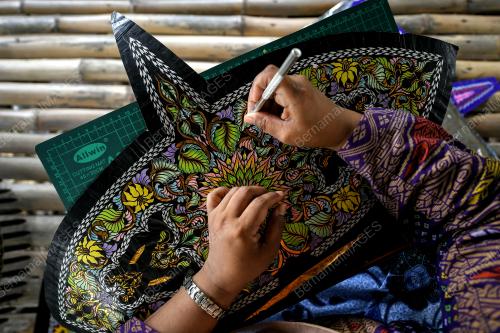 PELAYANG WANITA TUNGGAL