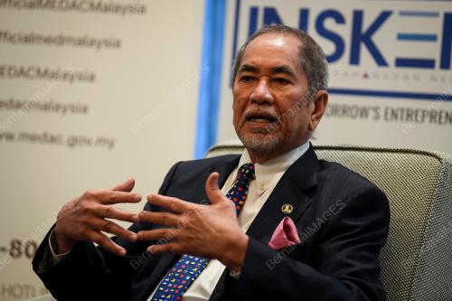 DATUK SERI DR WAN JUNAIDI TUANKU JAAFAR