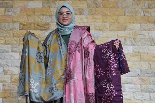 PEMBUATAN BATIK TRADISIONAL TERENGGANU