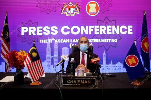 DATUK SERI DR WAN JUNAIDI TUANKU JAAFAR