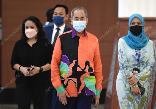DATUK SERI DR WAN JUNAIDI TUANKU JAAFAR