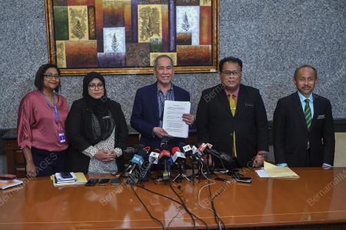DATUK SERI DR WAN JUNAIDI TUANKU JAAFAR