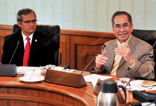 DATUK DR WAN JUNAIDI TUANKU JAAFAR