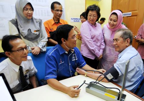 DATUK WAN JUNADI TUANKU JAAFAR